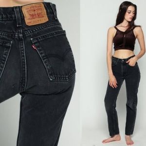 VINTAGE Levi’s 501 “Mom” Jeans